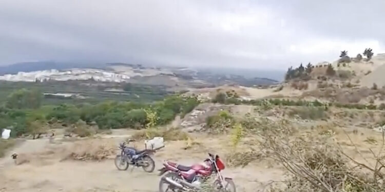 Samandağ'ın Kurtderesi Mahallesi’nde vatandaşlar nöbette: Topraklarımızı terk etmeyeceğiz