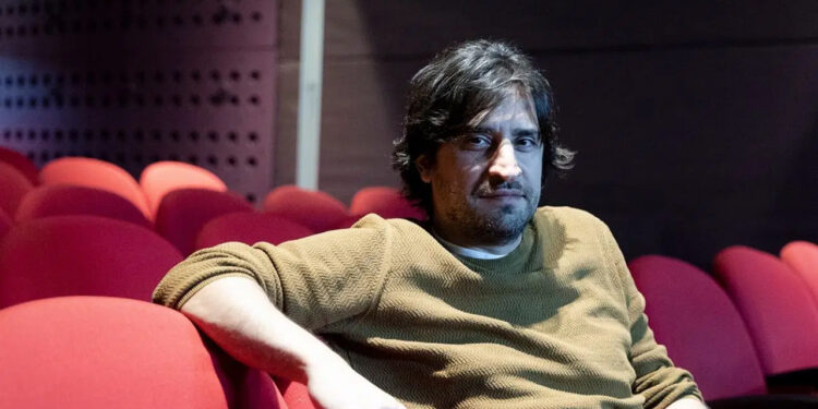 Sanat Dünyasında 'MeToo' Rüzgarı! Yönetmen Selim Evci Hakkında Taciz İddiaları... MUBİ ve Akbank Sanat Biletini Kesti