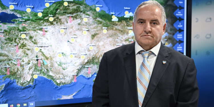 Sıcaklık bu hafta da mevsim normallerinin üzerinde seyredecek, zorunlu olmadıkça dışarı çıkmayın!