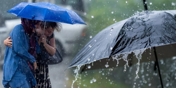 Sıcaktan Kavrulanlara Müjde: Meteoroloji Duyurdu, Kuvvetli Yağış Geliyor