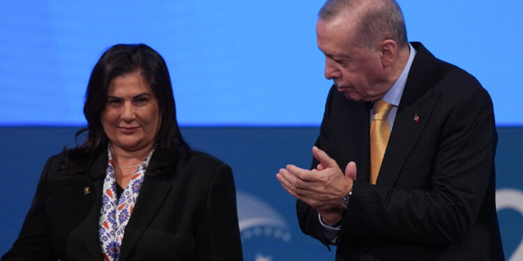 Son Dönemin En Çok Konuşulan Gündemi... AKP, Transferleri Nasıl Yapıyor? En Çok Buna Dikkat Ediliyor!