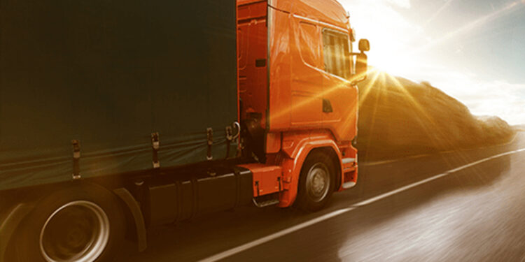 Tırcılar sıcaktan ve bürokratik engellerden şikâyetçi