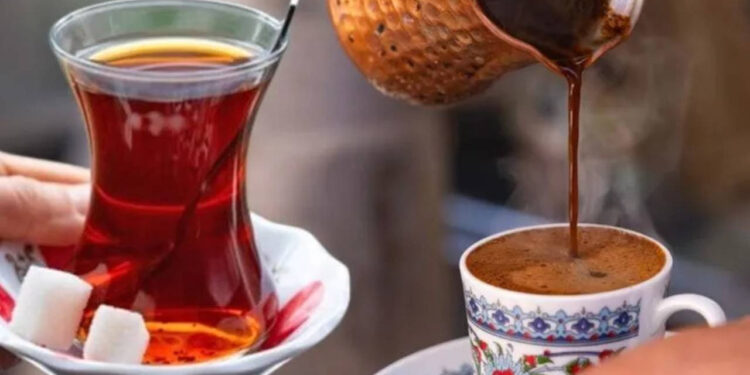 Tiryakiler Dikkat! Çayı ve Kahveyi Çok Sıcak İçmek Amansız Hastalığa Neden Oluyor: İşte Kritik Eşik!