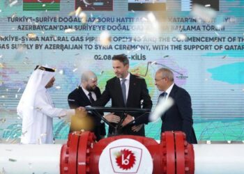 Türkiye'den Suriye'ye ilk doğal gaz akışı başladı
