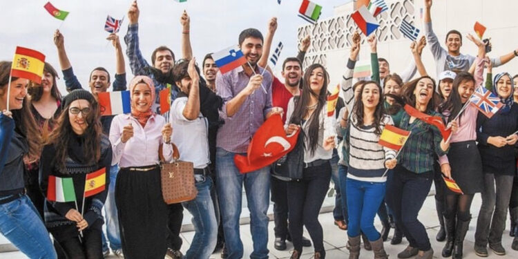 Türkiye'nin eğitim hizmetleri ihracatı geçen yıl itibarıyla 2,9 milyar dolara ulaştı