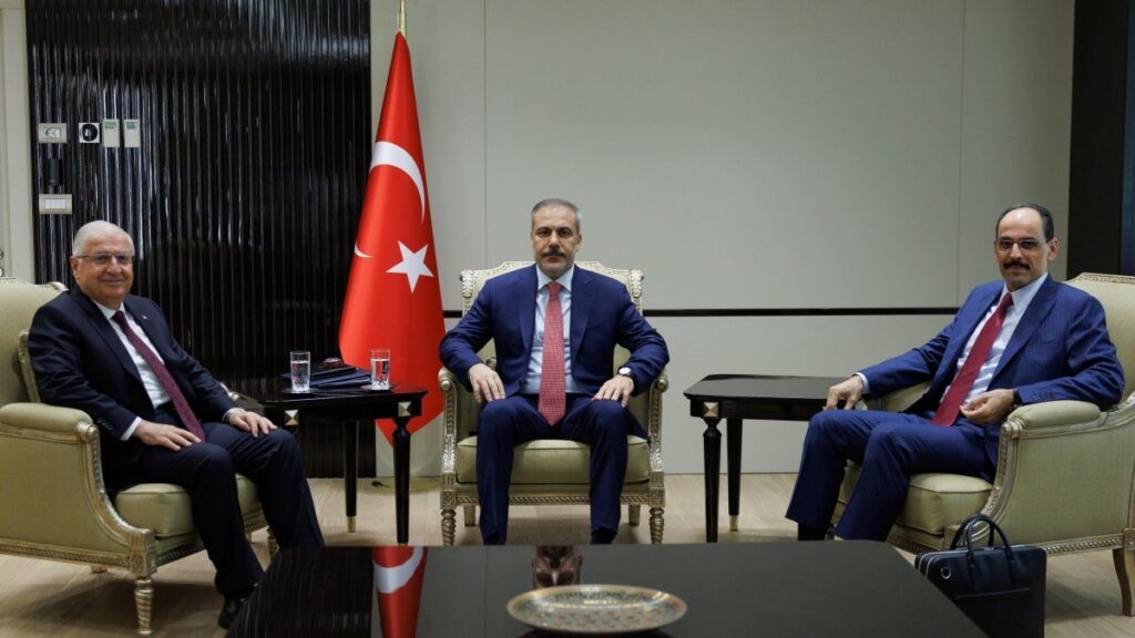 Üç bakan süreç gündemiyle bir araya geldi