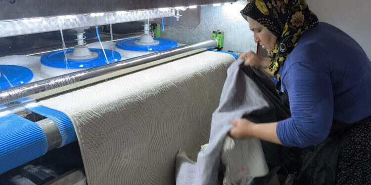 "Ya ucuz yıka ya elde yıkayalım" diyorlar