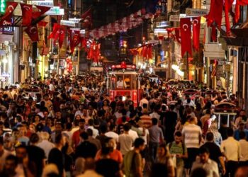 Yaşlı nüfusu arttı, çocuk nüfusu düştü