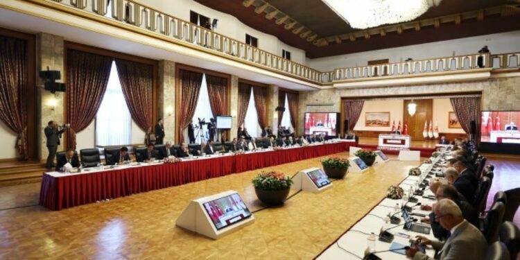 Yeni Yol Grubu’nun komisyonda dinlenmesini istediği örgüt ve isimlerin listesi