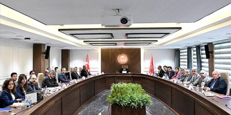 Yeni teklifin ardından Memur Sen, Hakem Kurulu’ndan çekildi