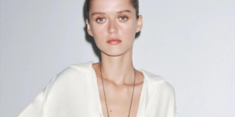 Zara’nın İki Reklamı “Sağlıksız Derecede Zayıf” Modeller Nedeniyle Büyük Britanya’da Yasaklandı