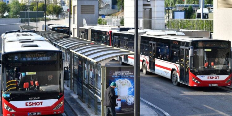 İzmir’de toplu ulaşıma zam: Yeni tarifeye 1 Eylül’de geçilecek