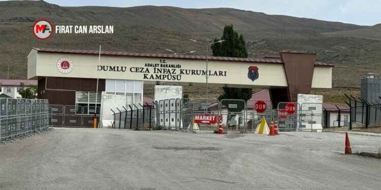 Dumlu Cezaevi’nde baskılar artıyor: Barışı görmeyeceksiniz