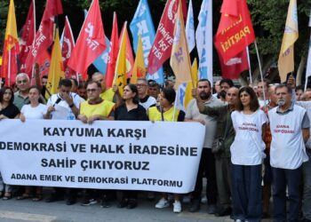 CHP’ye atanan kayyım protesto edildi: Darbeye hayır