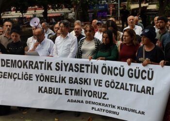 Gözaltılara karşı eylem: Provokatif tutumdan vazgeçin