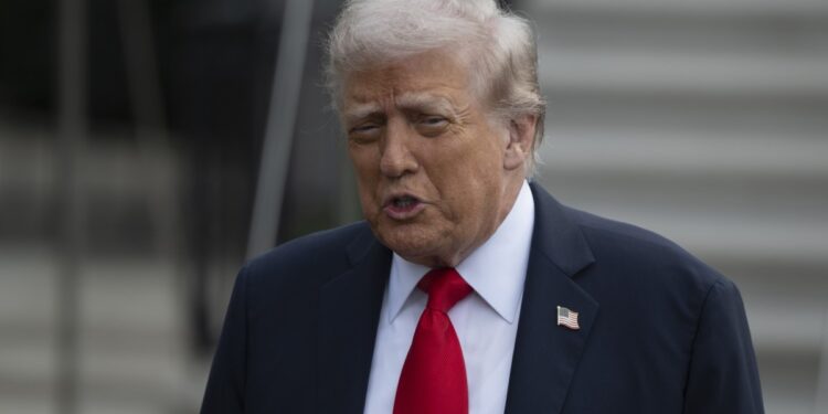 Trump’tan film tarifesi