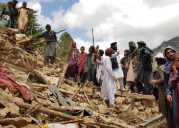 Afganistan’da ölü sayısı 800’ü aştı