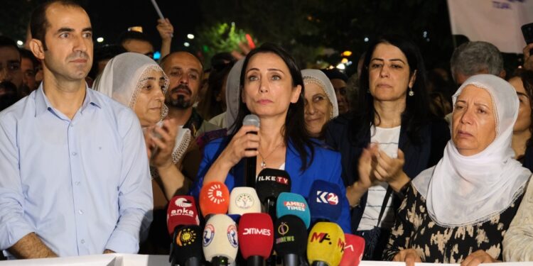 Tülay Hatimoğulları: Ezberleri bozalım, cesur olalım, somut adım atalım