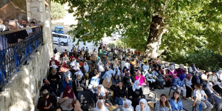 Licê depreminde yaşamını yitirenler anıldı