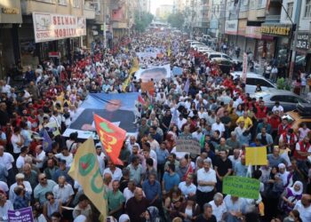 Kurum temsilcilerinden AK Bakanlar Komitesi yorumu: Komisyon hızlı ve etkili adım atmalı