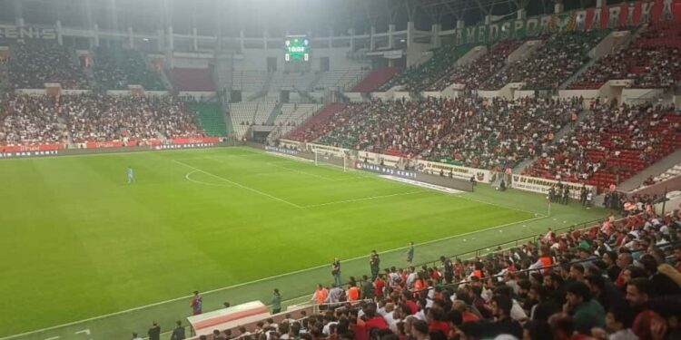 Amed Barosu’ndan Gençlik ve Spor İl Müdürlüğü’ne protokol tepkisi