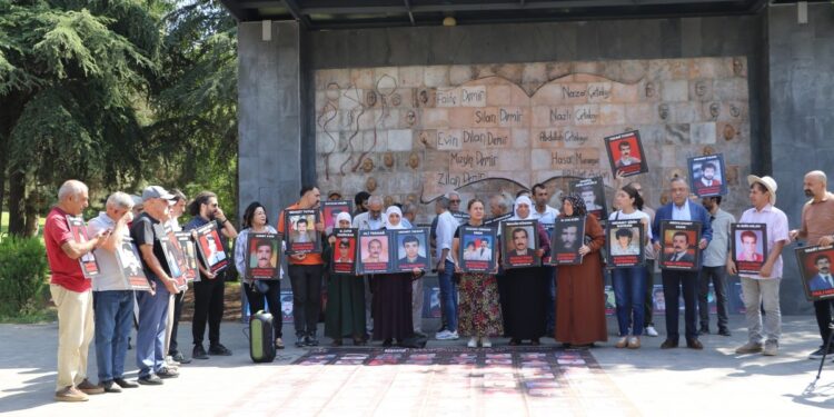Kayıp yakınları 4 kentte adalet talebini yükseltti
