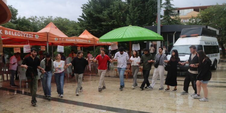 Mamak’ta barış şenliği: Çözüm için adım atın