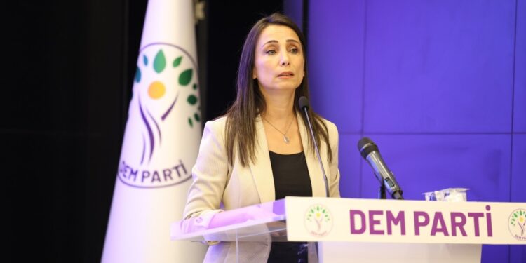 Tülay Hatimoğulları: Komisyonun acil konularından biri ‘umut hakkı’dır