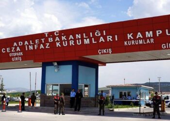 İddia: Müdür karanlık geçmişini perdelemek için tahliyeleri erteliyor