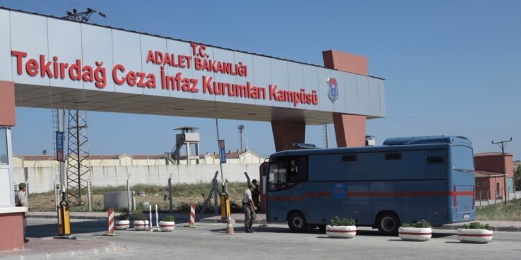 Tekirdağ Cezaevi’nde hak ihlalleri: İHİK’e başvuru yapıldı