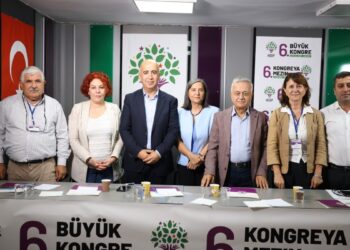 Kırkazak ve Sultan Özcan yeniden HDP Eş Genel Başkanları seçildi