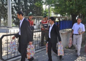 Avukatlar İmralı’dan döndü