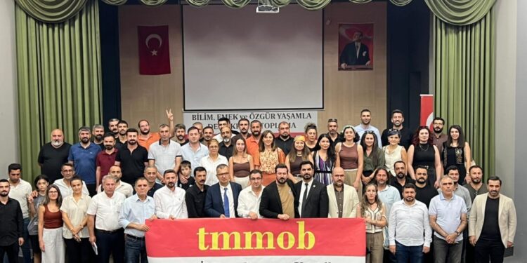 Dêrsim’de deprem paneli: Dirençli kentler inşa etmeliyiz