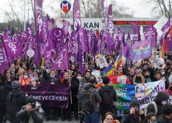 UN Women raporu: Dünya kadın haklarında alarm veriyor