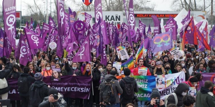 UN Women raporu: Dünya kadın haklarında alarm veriyor