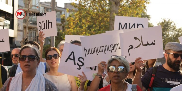 Piroğlu: Barış ve demokrasi mücadelesi birlikte yürümeli