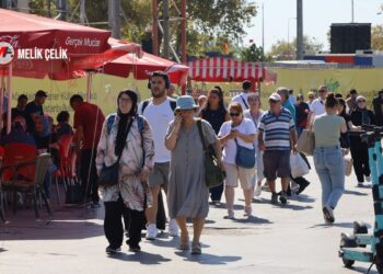 İstanbul sokakları: Barış olursa savaşa giden para halka gelir