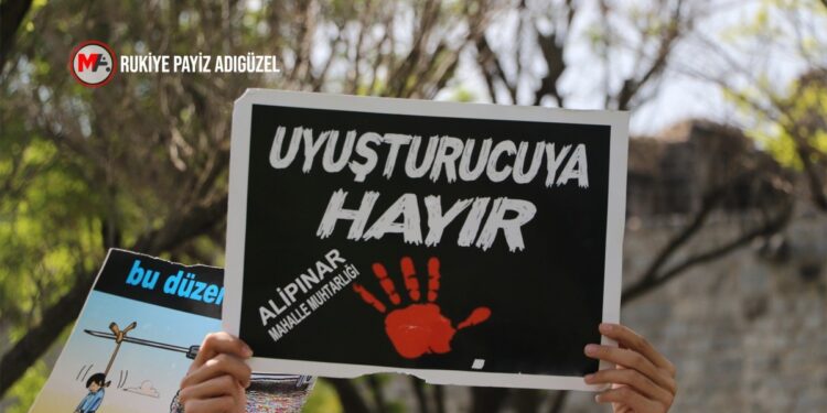 Amed’de bağımlılığa karşı mücadele: Herkesin üzerine sorumluluk düşüyor