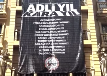 İstanbul Barosu adli yılı pankartla anlattı: Kara yıl