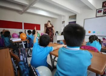 İstanbul’da okulun ilk günün ders saati değiştirildi