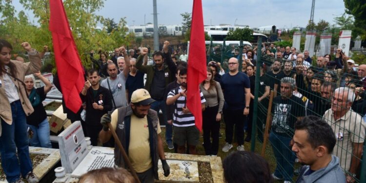 Suruç Aileleri İnisiyatifi’nden Sultan Yıldız defnedildi