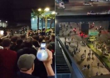 Yurttaşlar polisin ablukasını protesto etti