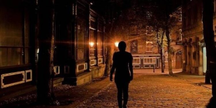 Türkiye’de her 2 kişiden 1’i gece sokakta güvensiz hissediyor