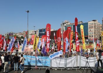 ‘Barış Mitingi’ başladı: Sürece katılımın önünün açılması zorunludur