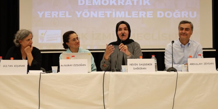 ‘Kayyımların panzehri özgür yurttaşlar’