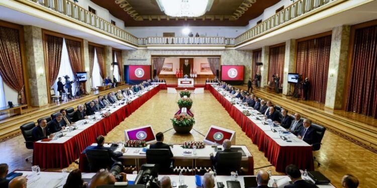 DEM Parti’li üyeler: Komisyondan çekilmedik, zehirli dile tepki gösterdik