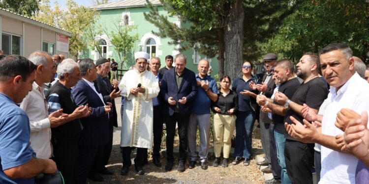 Bakırhan, amcasının taziyesine katıldı
