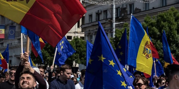 Moldova’da seçimleri Avrupa yanlısı parti kazandı