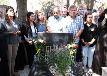 Mehmet Sincar mezarı başında anıldı