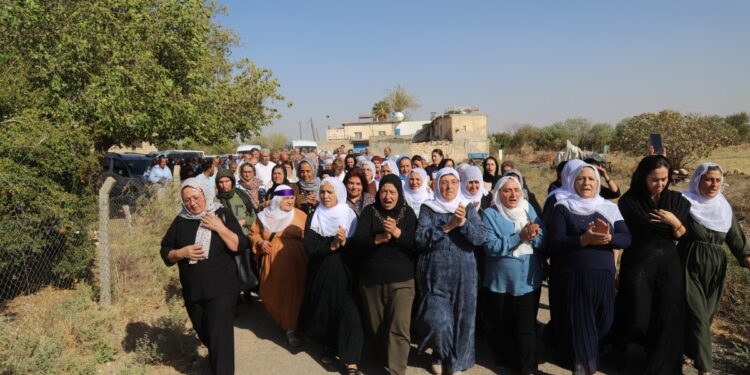 QSD’li Mahsum Taner’in taziyesine kitlesel ziyaret